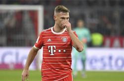 开云下载-安科纳中场吃到红牌，球队陷入人数劣势