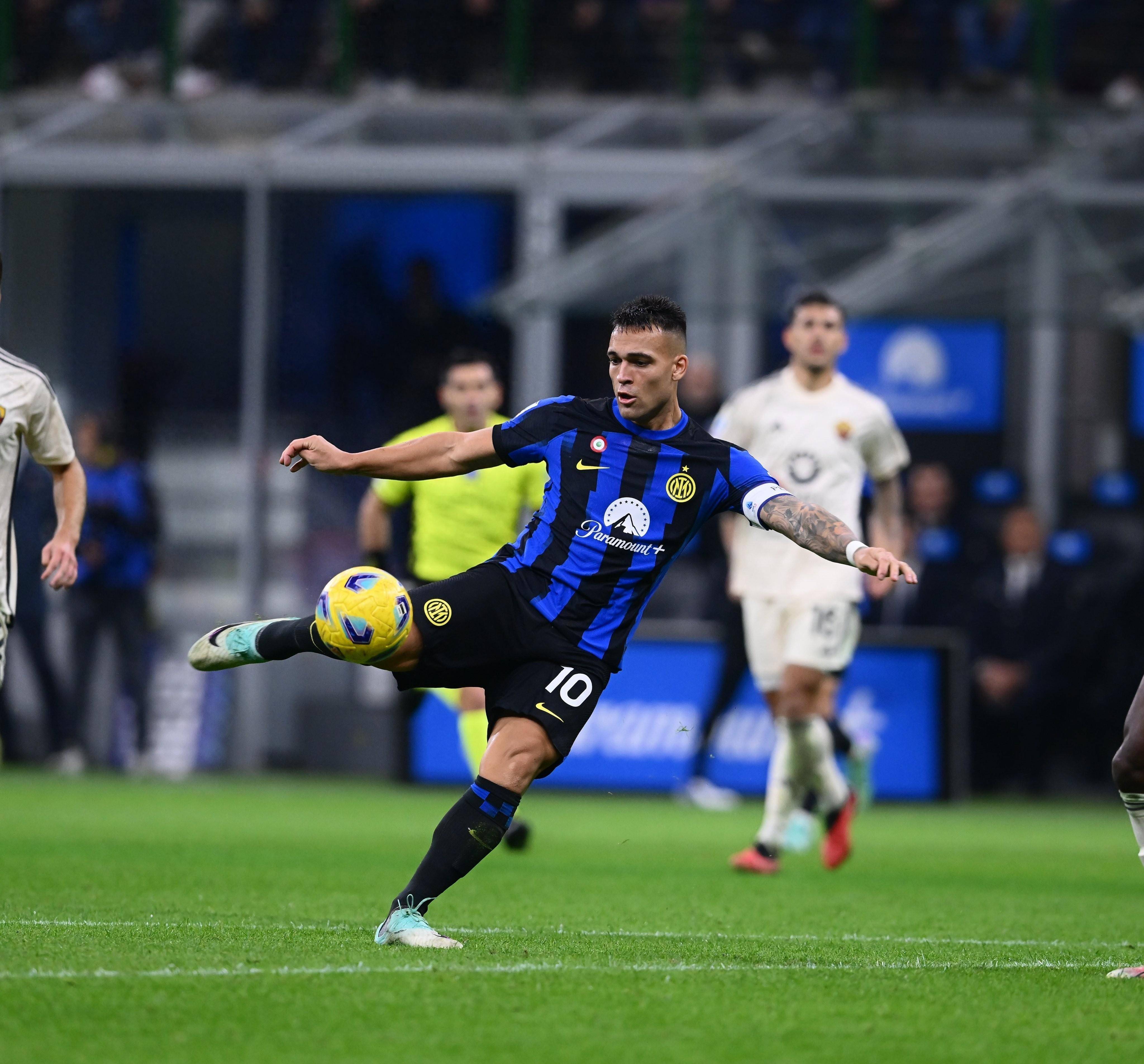 国际米兰球员集中训练备战下一场比赛 国际米兰球员集中训练备战下一场比赛