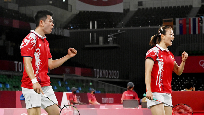 韩国队绝杀日本队，黄鸭组合统治全场