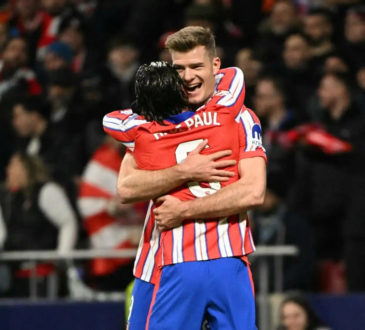 多特蒙德力克曼城，莱万扛起全队