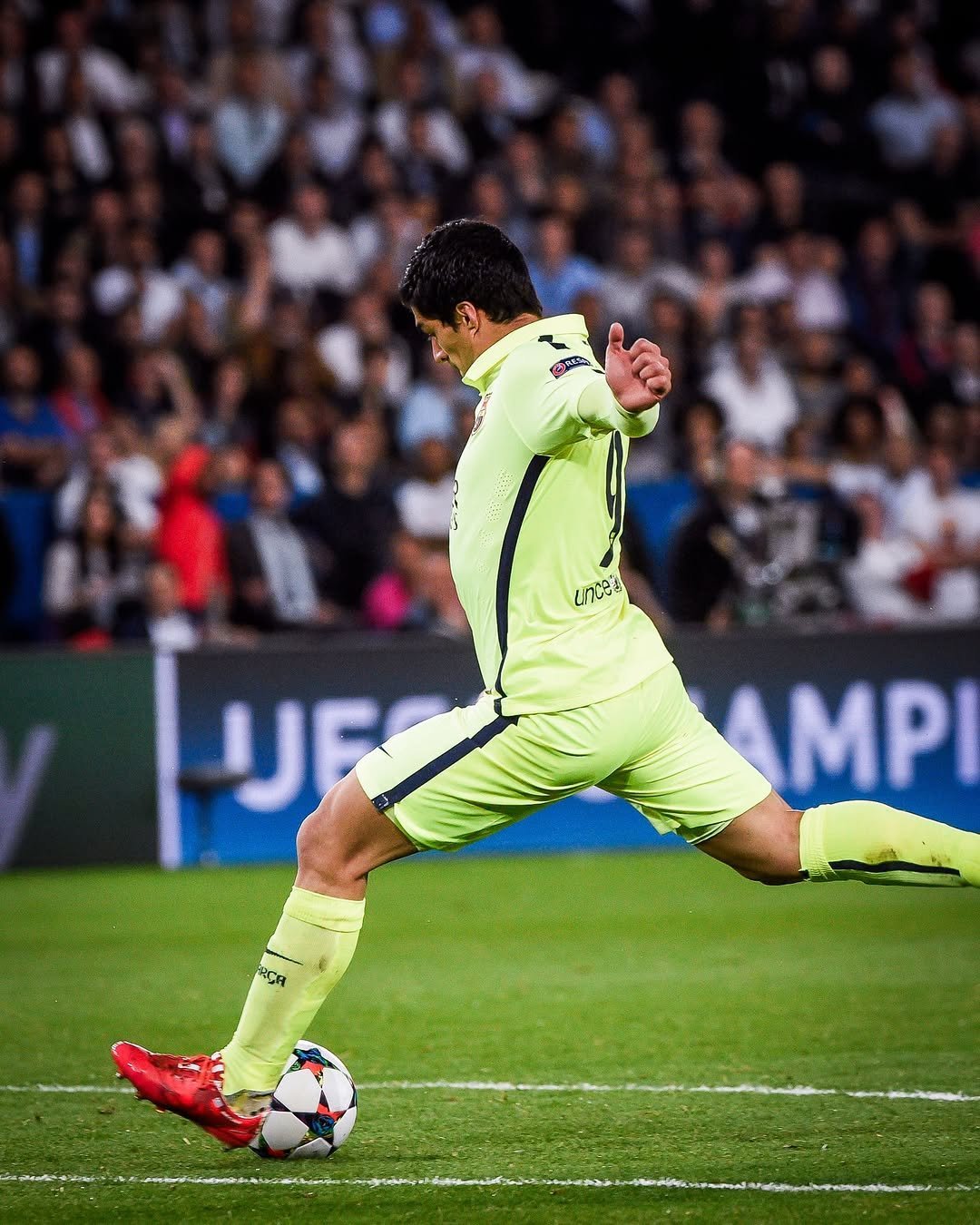 摩洛哥横扫巴西,苏亚雷斯状态火热 摩洛哥横扫巴西,苏亚雷斯状态火热